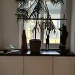 Deep Blue Apartment Next To The Sea Organs アパート