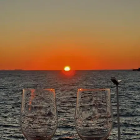 Deep Blue Apartment Next To The Sea Organs Apartment *